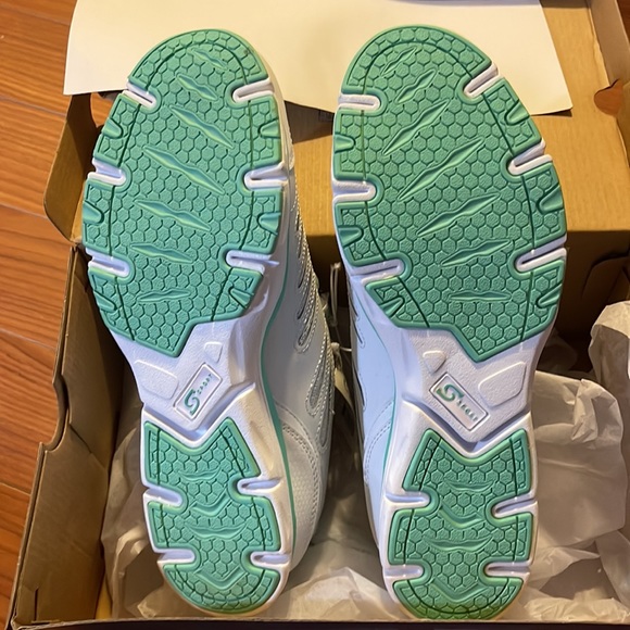 Sport by Skechers ~ Size 10 - Picture 7 of 11